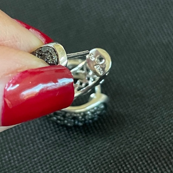 Black spinel sterling silver hoop earrings - Picture 4 of 6